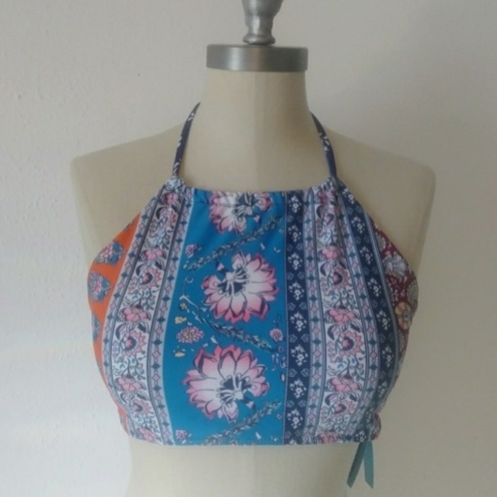 CUPSHE HIGH NECK BIKINI TOP